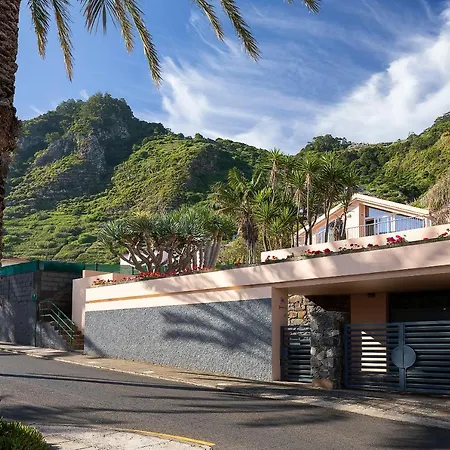 בית נופש Porto Moniz Villa פורטו מוניז