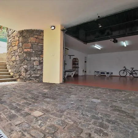 Porto Moniz Villa * Порту-Мониш