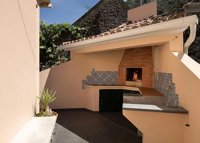 Porto Moniz Villa * Porto Moniz